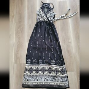 Brand New Eclipse Elegant Black and White Patterned Maxi Dress Size XS